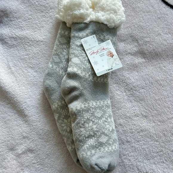 Marilyn Monroe Gray Cozy Socks - Picture 1 of 3